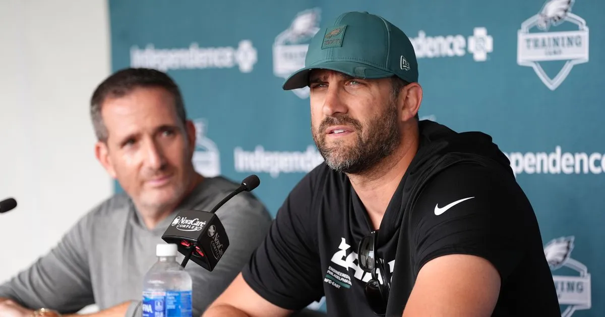 Howie Roseman, Nick Sirianni membahas pembangunan daftar pemain saat kamp pelatihan Eagles dimulai