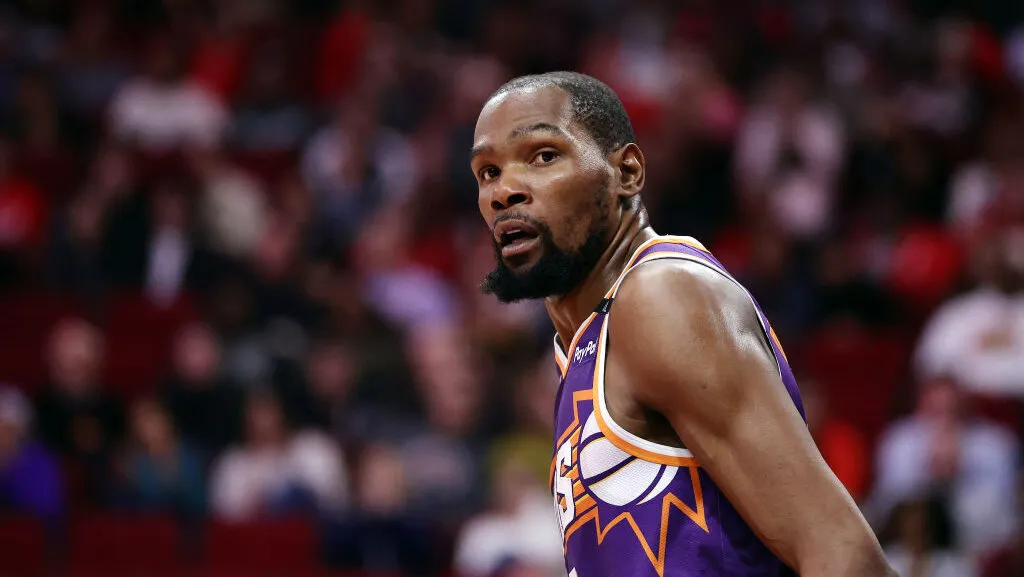 Haruskah kita khawatir tentang pengejaran transfer Kevin Durant oleh Suns seminggu sebelum draft?